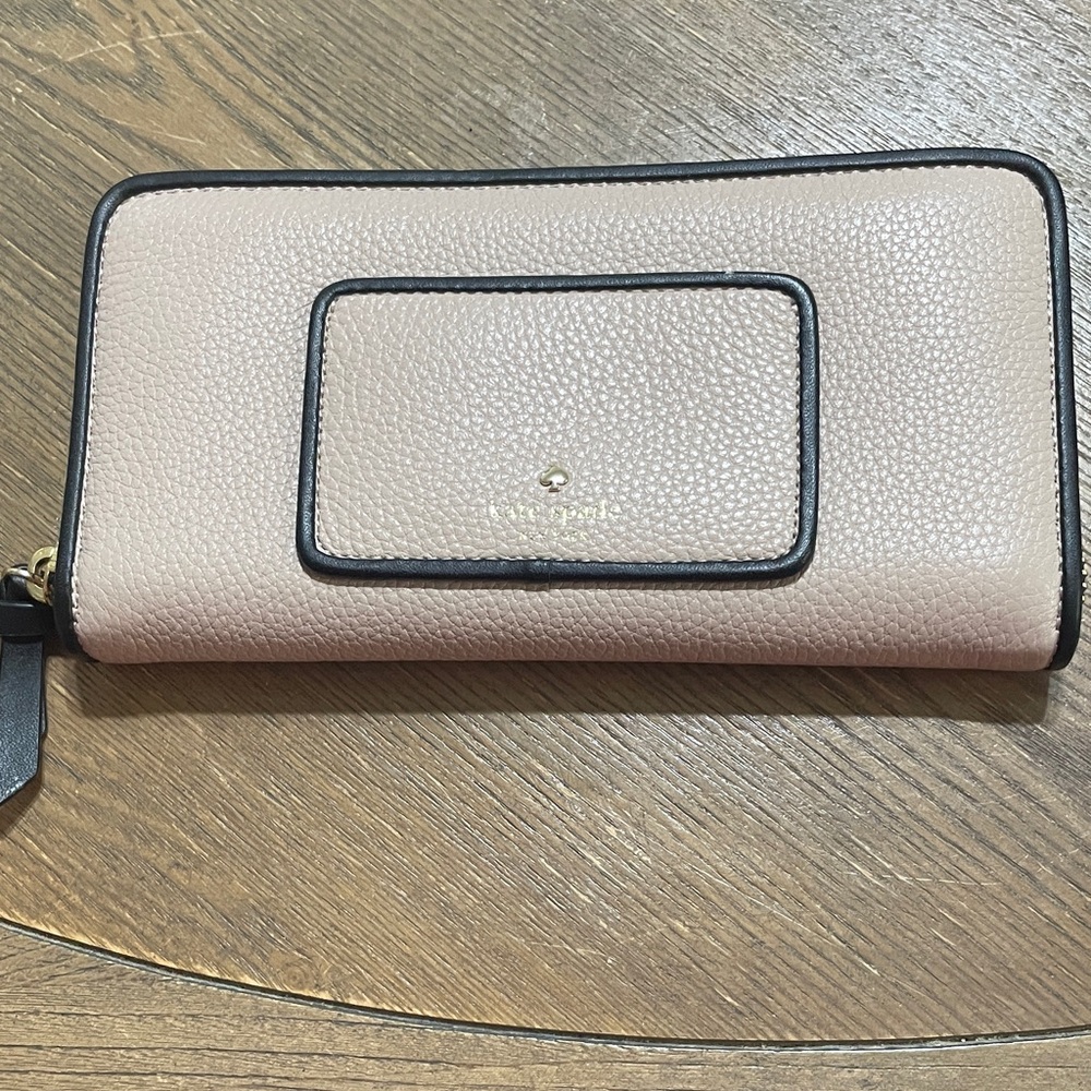 Kate Spade Blush and Black Wallet